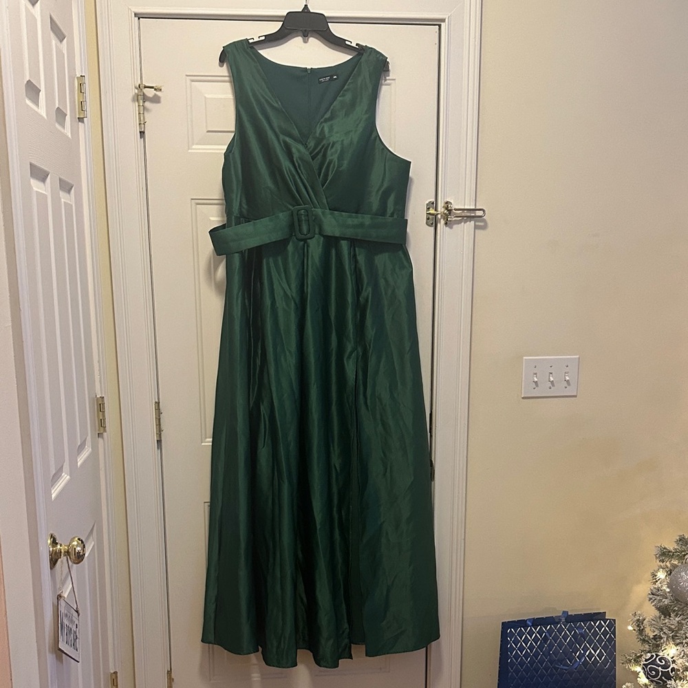 SHEIN Deep Green Maxi Dress